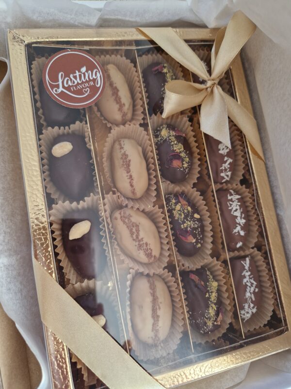 16-Date Luxury Gift Box – Classic Collection